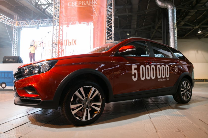 ''LADA Ижевск'' выпустил 5-миллионный автомобиль